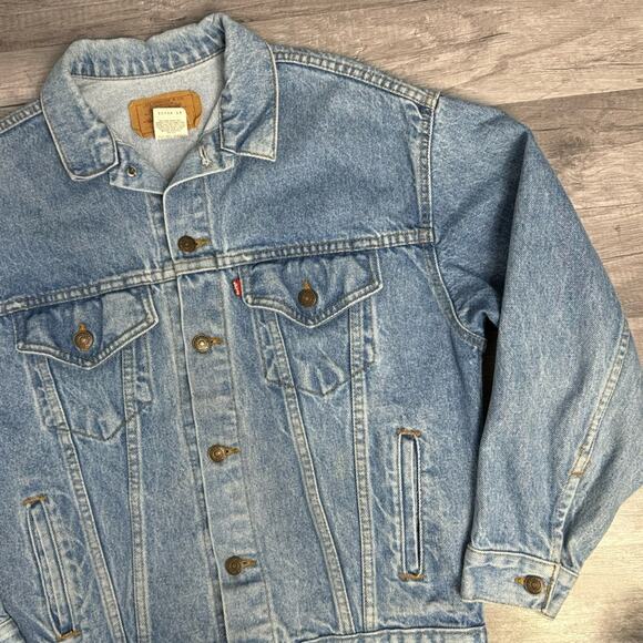 Vintage Levis Jean Denim Trucker Denim Jacket Light Wash - Picture 6 of 9